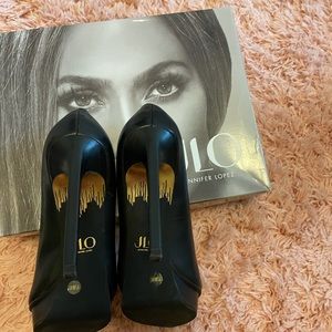 JLO JENNIFER LOPEZ  Black pumps